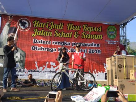 Jalan Sehat dan Senam Di Lapangan Blali